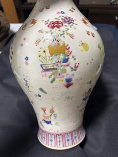 シモンズグランドセール 「大清光緒年製」落款 粉彩吉祥文瓶 高さ約40cm メルカリ - 工芸品