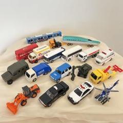 トミカまとめ売り 17台 TOMICA ミニカー はたらく車 - メルカリ