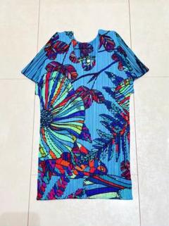 【美品】2011SS me イッセイミヤケ 花柄 半袖 トップス プリーツ 美品】2011SS me イッセイミヤケ 花柄 半袖 トップス プリーツ
