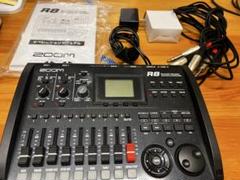 Zoom R8 レコーダー/サンプラー【生産終了＆箱/マニュアル完備(おまけ付き Zoom R8 レコーダー/サンプラー【生産終了＆箱/マニュアル完備