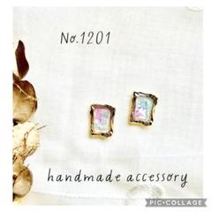 ♡♡ ハンドメイドピアス イヤリング♡No.1121