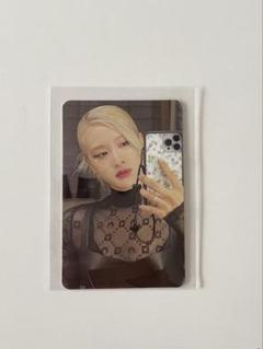 BLACKPINK ロゼ 直筆サイン「BORN PINK」購入特典カード BIGBANG - blackpink ロゼ サイン 直筆 CDの通販 by 購入前