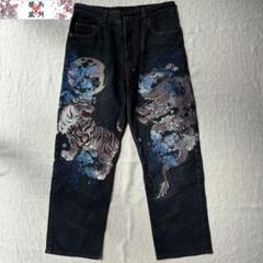 華鳥風月 和柄 刺繍デニムパンツ 桜×黒鯉　両面刺繍 大きいサイズ34　激レア 華鳥風月 和柄 刺繍デニムパンツ 黒龍×黒鯉 大きいサイズ34