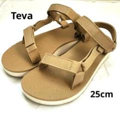 芸能人愛用アイテム特集 サンダル 2025年最新】teva 25 メルカリ - ベージュの人気アイテム 靴