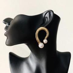 ピアス レディース■人工パール&ゴールド うねり ピアス■数量限定！早い者勝ち！