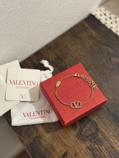 □美品VALENTINO GARAVANI ロゴブレスレット 正規品】VALENTINO ヴァレンティノ Vロゴ ブレスレット - メルカリ