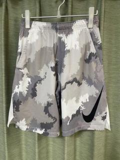 NIKE ナイキ　迷彩カモフラショート　パンツM ハーフパンツ 白グレー