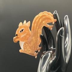C43リス　ヘアクリップ　 ブラウン　ヘアアクセサリー　動物　アニマル