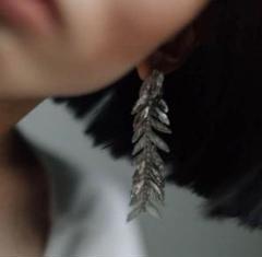 A.B. ELLIE エイビーエリー　ロングピアス MAREN EARRINGSのサムネイル