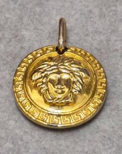 2025年最新】Gianni Versace アクセサリーの人気アイテム - メルカリ