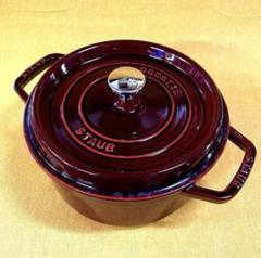 GWお値下げ！【中古/美品】STAUB ストウブ Amazon.co.jp: ストウブ 4クォート ココットラウンド 4 qt