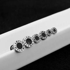 v51 在庫わずか ピアス 6mm 8mm 10mm 銀色 男女兼用 616
