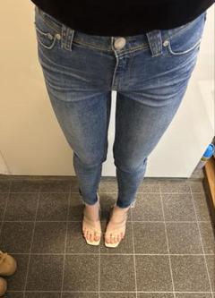 YANUK アンクル スキニー カットオフ デニムパンツのサムネイル