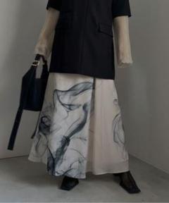 2025年最新】CURL of smoke flare skirtの人気アイテム - メルカリ