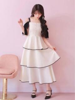 フリルティアードワンピース M me eme フリルティアードワンピース M me eme - メルカリ