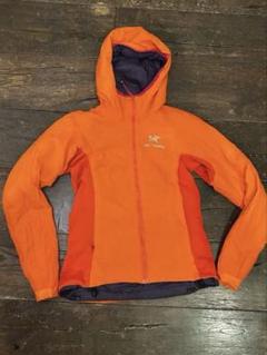 ARC'TERYX オレンジ フード付きダウンジャケット　S