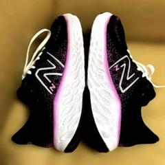 New Balance Fresh Foam 1080 ブラック/ピンク