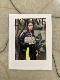 【正規品】ロエベ LOEWE ノベルティ ステッカー シール 黄色グローブのサムネイル