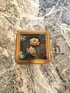 モネ展　クッキー缶　睡蓮　花のサムネイル