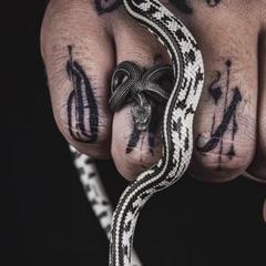 指輪 開運 蛇 ヘビ シルバー ヒップホップ ブラック フリーサイズ