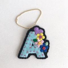 イニシャルチャーム A