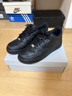 Nike Air Force 1 ブラックのサムネイル