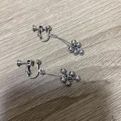 シルバートーン ビーズ付き イヤリング