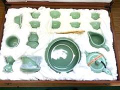 中国　龍泉窯　青磁　茶入　時代箱付　V　7316 Amazon.co.jp: 中国 龍泉窯 青磁 茶入 時代箱付 V 7316 : おもちゃ