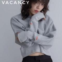 VACANCY ロゴ刺繍ショート丈トレーナー　アンティローザ