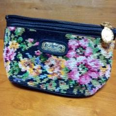 LAKE AKSTER レイクアルスター　　　　　　　　花柄刺繍ポーチ