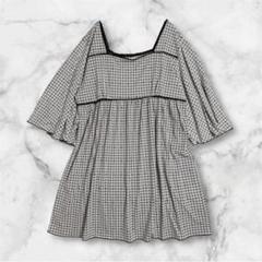 2403 ヴィアンテ 花柄 総柄 チュニック 白黒 M相当 ベルスリーブ