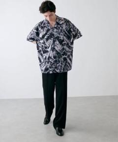 Lui's 幾何学抽象柄オープンカラーシャツ