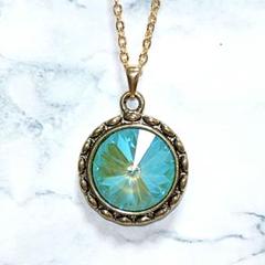 次回再販未定★ロングネックレス オパールグリーンスワロ シンプル マリンカラー