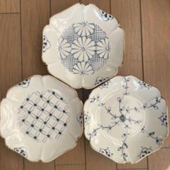 うちる別注】和皿 菊紋 七宝 つる花唐草 磁器 染付 有田焼
