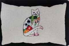 「NO. ３３」刺繍　猫　クッション　ハンドメイド