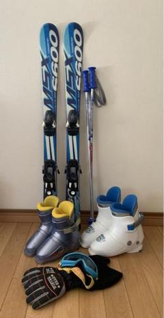 お値下げ‼️子供用スキー板 ストック ブーツ おまけ付き♪ お値下げ‼️子供用スキー板 ストック ブーツ2足セット おまけ付き♪