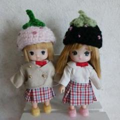 黒いちご&薄ピンクいちごニット帽子☆リカちゃんミキちゃんマキちゃん人形用