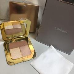 トムフォード ソレイユ コントゥーリング コンパクト 03A
