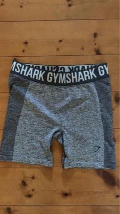 GYMSHARK グレー フィットネスショーツ