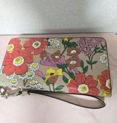 COACH　ロング ジップ アラウンド ウォレット・フローラル プリント　長財布