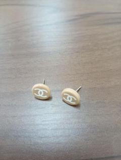 CHANEL ピアス　05P ベージュ スタッドピアス ココマーク　アクセサリー