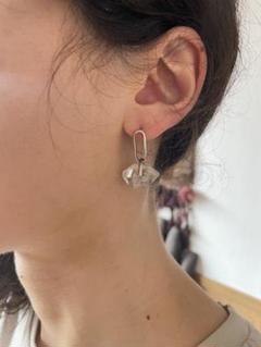 moil シルバークリスタル 片耳ピアス jens so objects moil シルバークリスタル 片耳ピアス jens so objects - メルカリ