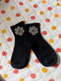 新品　黒の花ラインストーンソックス