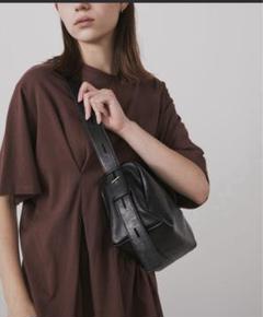 Auntie Rosa Holiday レザーショルダーバッグ