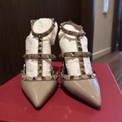 VALENTINO ベージュ スタッズ ハイヒール VALENTINOスタッズ付きベージュオープントゥハイヒール 箱付き