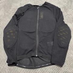 〈中古・美品〉YONEX D3O プロテクター ジャケット 黒　Mサイズ YONEX 送料無料 ヨネックス アウター レディース 中綿ジャケット