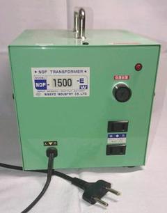 変圧器 1500w 日章の検索結果 - メルカリ 即納あり 日章 トランスフォーマ 変圧器 1500w ×2個セット 旅行用品