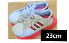 アディダス　adidas GRANDCOURT EG5136