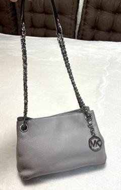 MICHAEL KORS ベージュ ロゴバッグ 新品未使用　箱、保存袋、紙袋付き MICHAEL KORS(マイケルコース) ショルダーバッグ - ピンク