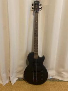 【美品・ほぼ未使用】Charvel レスポールタイプ ベース【動作確認・清掃済】 美品・ほぼ未使用】Charvel レスポールタイプ ベース【動作確認